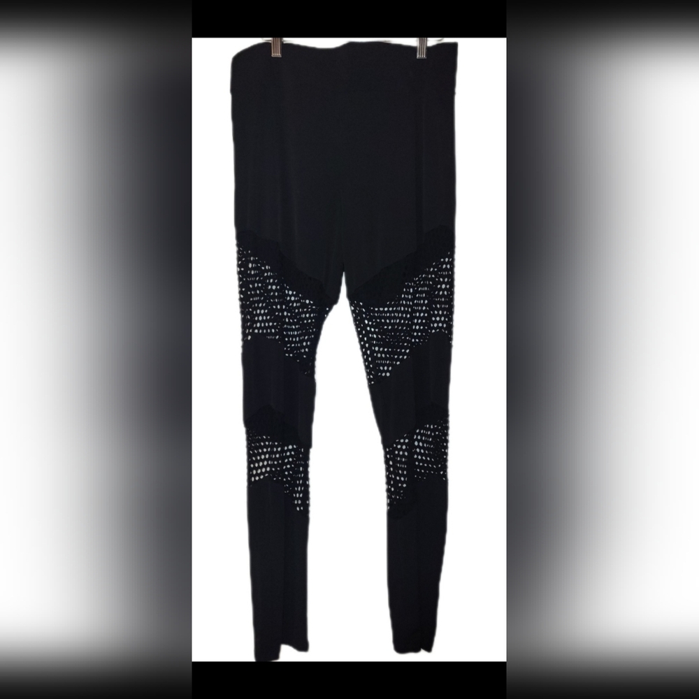 VENUS Black Leggings Size Large Mesh Insert Accents Activewear Stretch